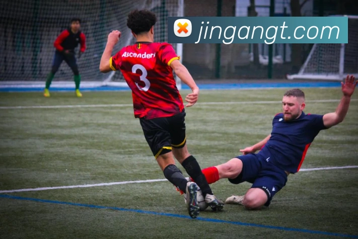 火箭队与勇士队激战正酣现场直播精彩瞬间全程跟踪报道